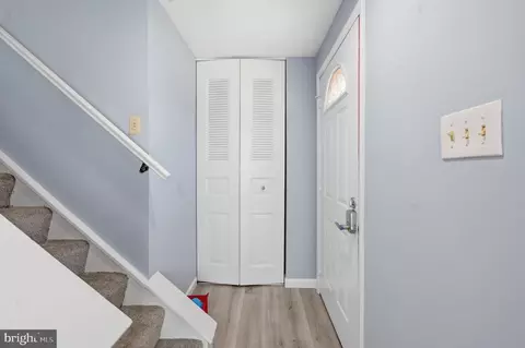 Entry Way - 6410 Killarney St, Clinton, MD 20735 photo 3 of 4