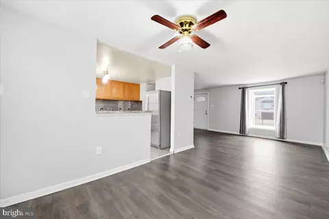 Living - 8624 Irvin Ave, Lanham, MD 20706 photo 4 of 7