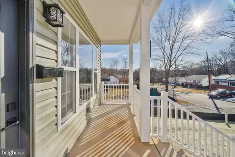 Exterior - 9208 4th St, Lanham, MD 20706 photo 4 of 5