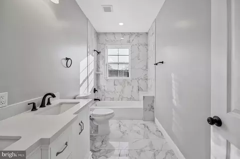 Entry Way - 9208 4th St, Lanham, MD 20706 photo 5 of 5