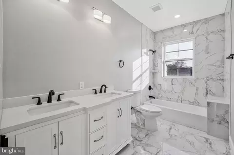 Bath - 9208 4th St, Lanham, MD 20706 photo 4 of 7