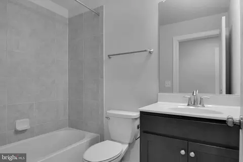 Entry Way - 9712 Vang Dr, Lanham, MD 20706 photo 16 of 19