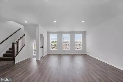 Living - 9712 Vang Dr, Lanham, MD 20706 photo 2 of 4
