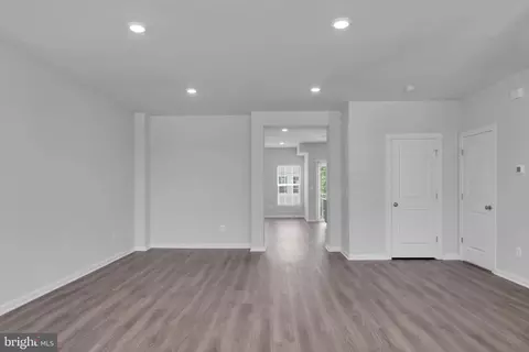 Entry Way - 9712 Vang Dr, Lanham, MD 20706 photo 4 of 19