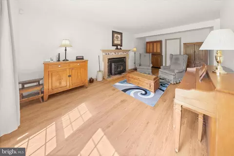 Living - 15702 Appleton Ct, Bowie, MD 20716 photo 1 of 4
