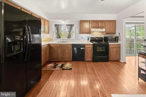 Kitchen - 15702 Appleton Ct, Bowie, MD 20716 photo 2 of 2