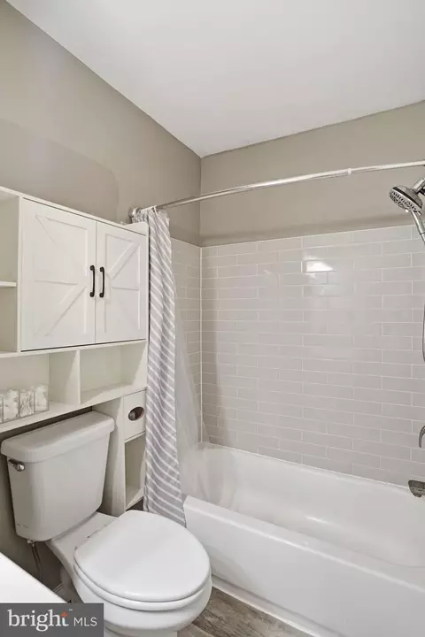 Bath - 7002 Scotch Dr, Laurel, MD 20707 photo 2 of 3