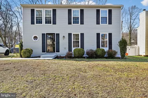 813 Lira Dr, Fort Washington, MD 20744