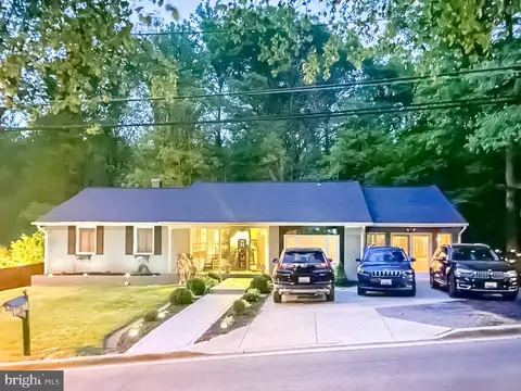 3306 Lumar Dr, Fort Washington, MD 20744