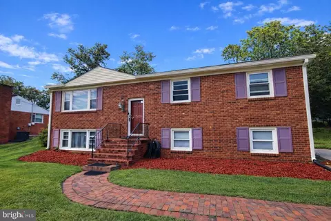 4206 Lakeview Dr, Temple Hills, MD 20748