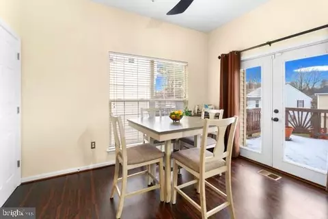 10913 Daniel Sim Ct, Marlboro, MD 20772 photo 9