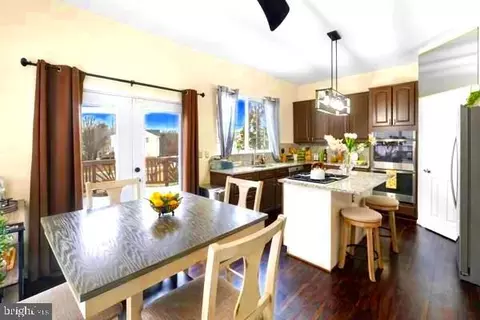 10913 Daniel Sim Ct, Marlboro, MD 20772 photo 11