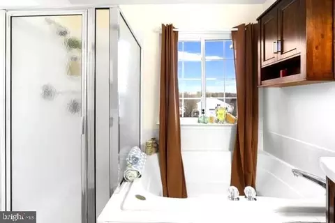 10913 Daniel Sim Ct, Marlboro, MD 20772 photo 24