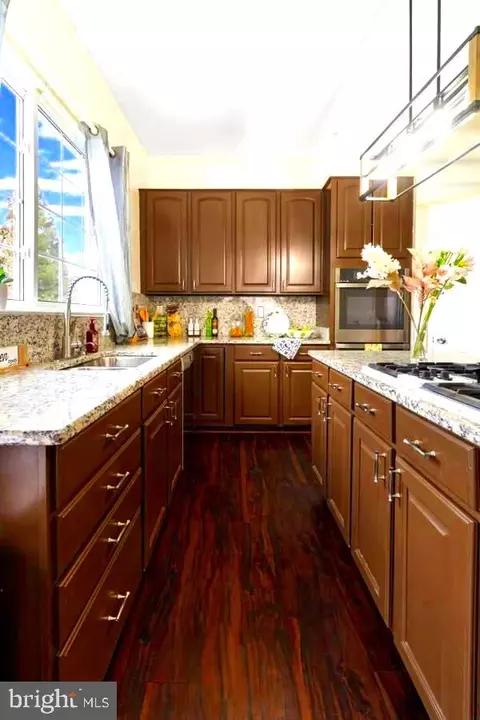 10913 Daniel Sim Ct, Marlboro, MD 20772 photo 12