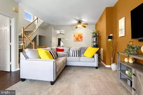 10913 Daniel Sim Ct, Marlboro, MD 20772 photo 2
