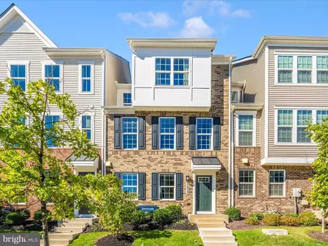 5609 Greenpoint Ln, Marlboro, MD 20772