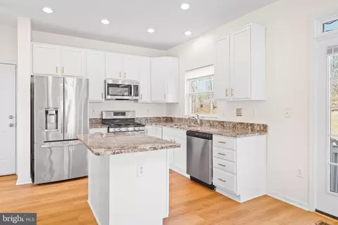 Kitchen - 9602 Stuart Ln, Clinton, MD 20735 photo 1 of 2