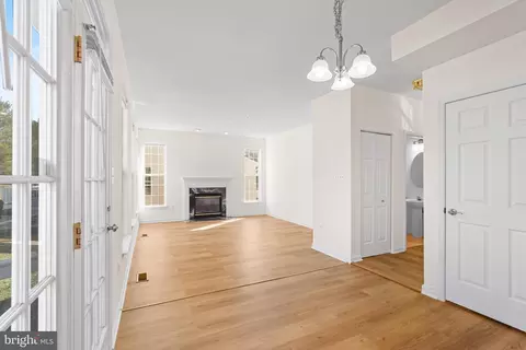 Living - 9602 Stuart Ln, Clinton, MD 20735 photo 5 of 5