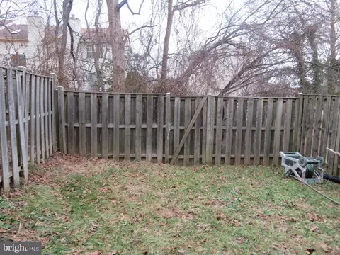 6907 Forbes Blvd, Lanham, MD 20706 photo 5