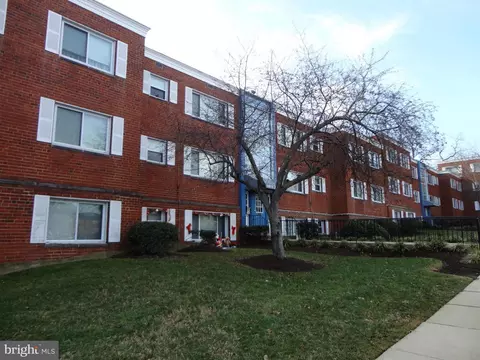 3831 Hamilton St #F-204, Hyattsville, MD 20781