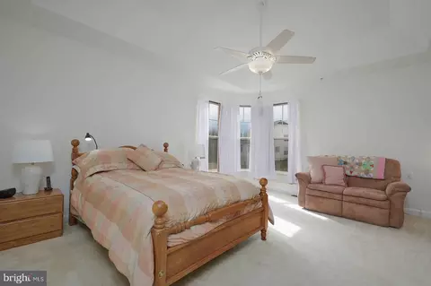 Bedroom - 7407 Shadow Park Ct, Laurel, MD 20707 photo 2 of 6