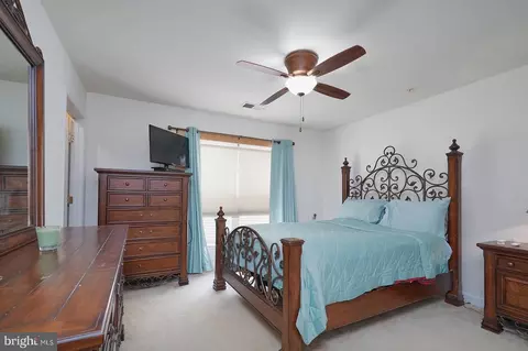 Bedroom - 7407 Shadow Park Ct, Laurel, MD 20707 photo 3 of 6