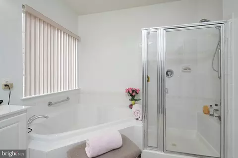 Bath - 7407 Shadow Park Ct, Laurel, MD 20707 photo 4 of 6