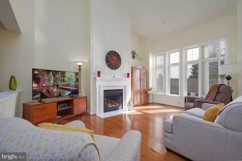 Living - 7407 Shadow Park Ct, Laurel, MD 20707 photo 2 of 2