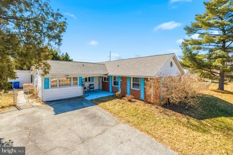 12707 Beaverdale Ln, Bowie, MD 20715