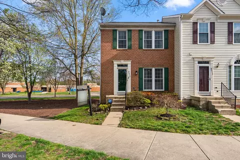 8412 Old Colony Dr S, Marlboro, MD 20772