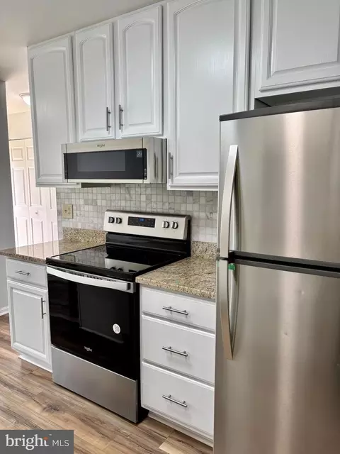 10528 Storch Dr, Lanham, MD 20706 photo 9