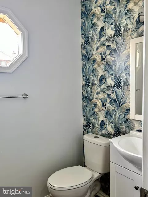 10528 Storch Dr, Lanham, MD 20706 photo 4