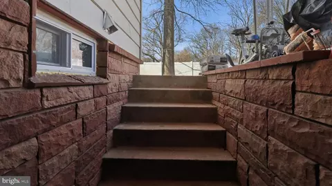 Entry Way - 1211 Snowden Pl, Laurel, MD 20707 photo 5 of 7