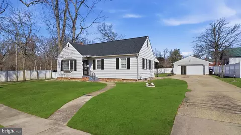 1211 Snowden Pl, Laurel, MD 20707