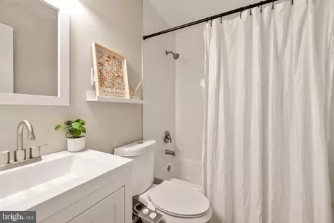 Bath - 6818 Groveton Dr, Clinton, MD 20735 photo 2 of 3
