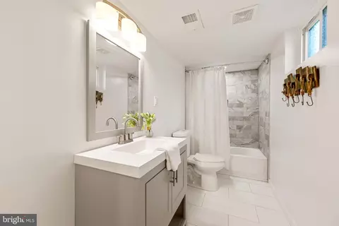 Bath - 6818 Groveton Dr, Clinton, MD 20735 photo 3 of 3