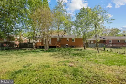 Exterior - 6818 Groveton Dr, Clinton, MD 20735 photo 4 of 5