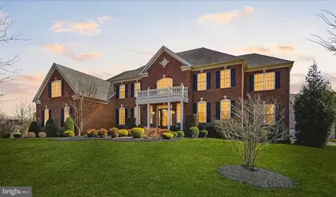 14900 Hopedale Ct, Marlboro, MD 20774