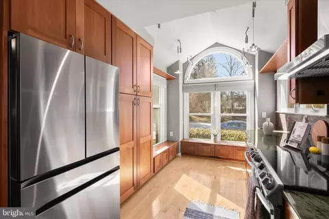 Kitchen - 14215 Summit Ln, Laurel, MD 20708 photo 3 of 7