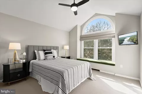 Bedroom - 14215 Summit Ln, Laurel, MD 20708 photo 4 of 9