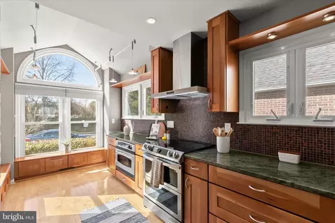Kitchen - 14215 Summit Ln, Laurel, MD 20708 photo 2 of 7
