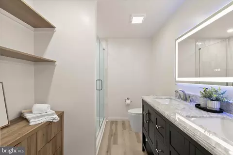 Bath - 14215 Summit Ln, Laurel, MD 20708 photo 5 of 7