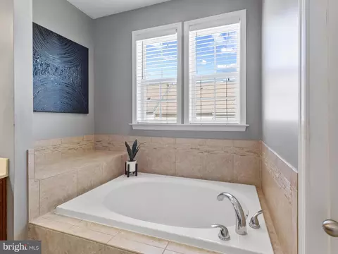 Bath - 4803 Six Forks Dr, Marlboro, MD 20772 photo 2 of 4