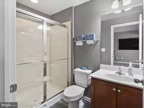 Bath - 4803 Six Forks Dr, Marlboro, MD 20772 photo 4 of 4