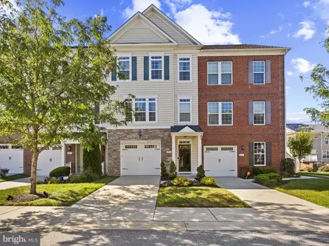4803 Six Forks Dr, Marlboro, MD 20772