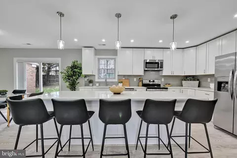 7904 Rosaryville Rd, Marlboro, MD 20772
