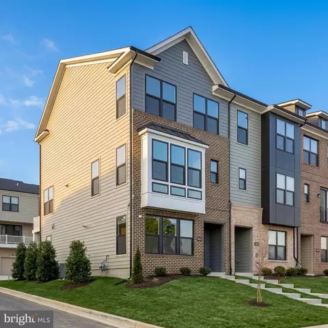 5008 Henry King Way #16F, Bowie, MD 20715