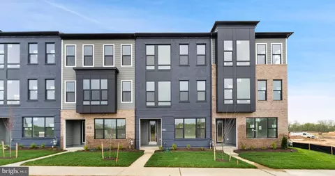 113 Summit Point Blvd #19J, Bowie, MD 20716