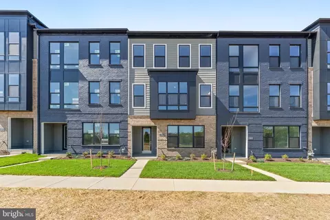 115 Summit Point Blvd #18J, Bowie, MD 20716