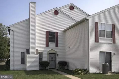 111 Firethorn Ct #10-6, Marlboro, MD 20774